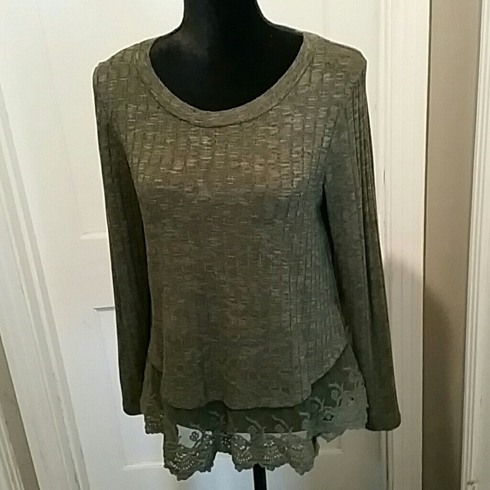 Cloud & Sky Long Sleeved Top